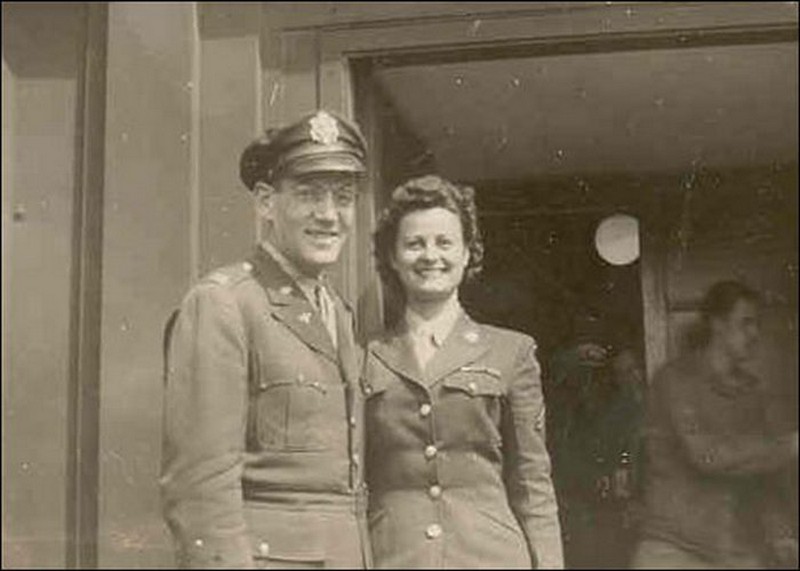 6 GLEN MILLER AND LOVE DUST AT BURTONWOOD 27 JULY 1944
