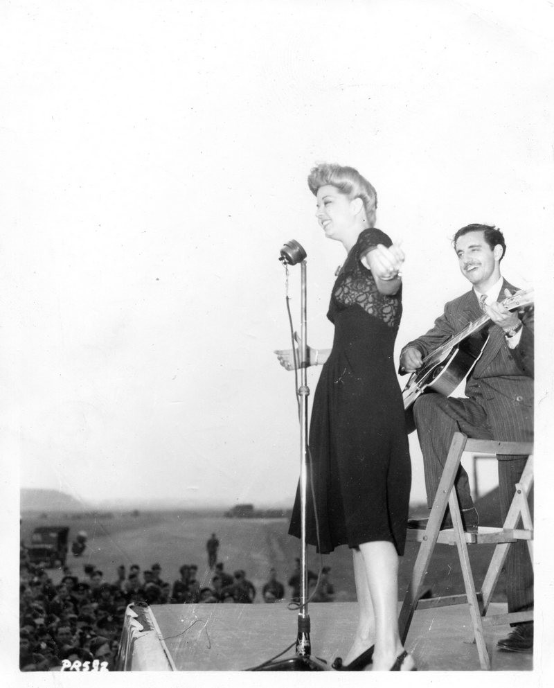 bob hope show 28 aug 1943
