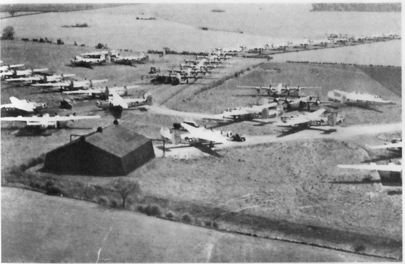 burtonwood robin hangar 1945 north dispersals